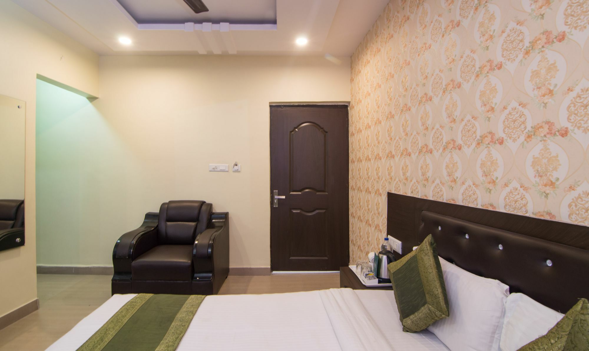 Itsy By Treebo - Coral Tree Gomti Nagar Hotel Lucknow Bagian luar foto